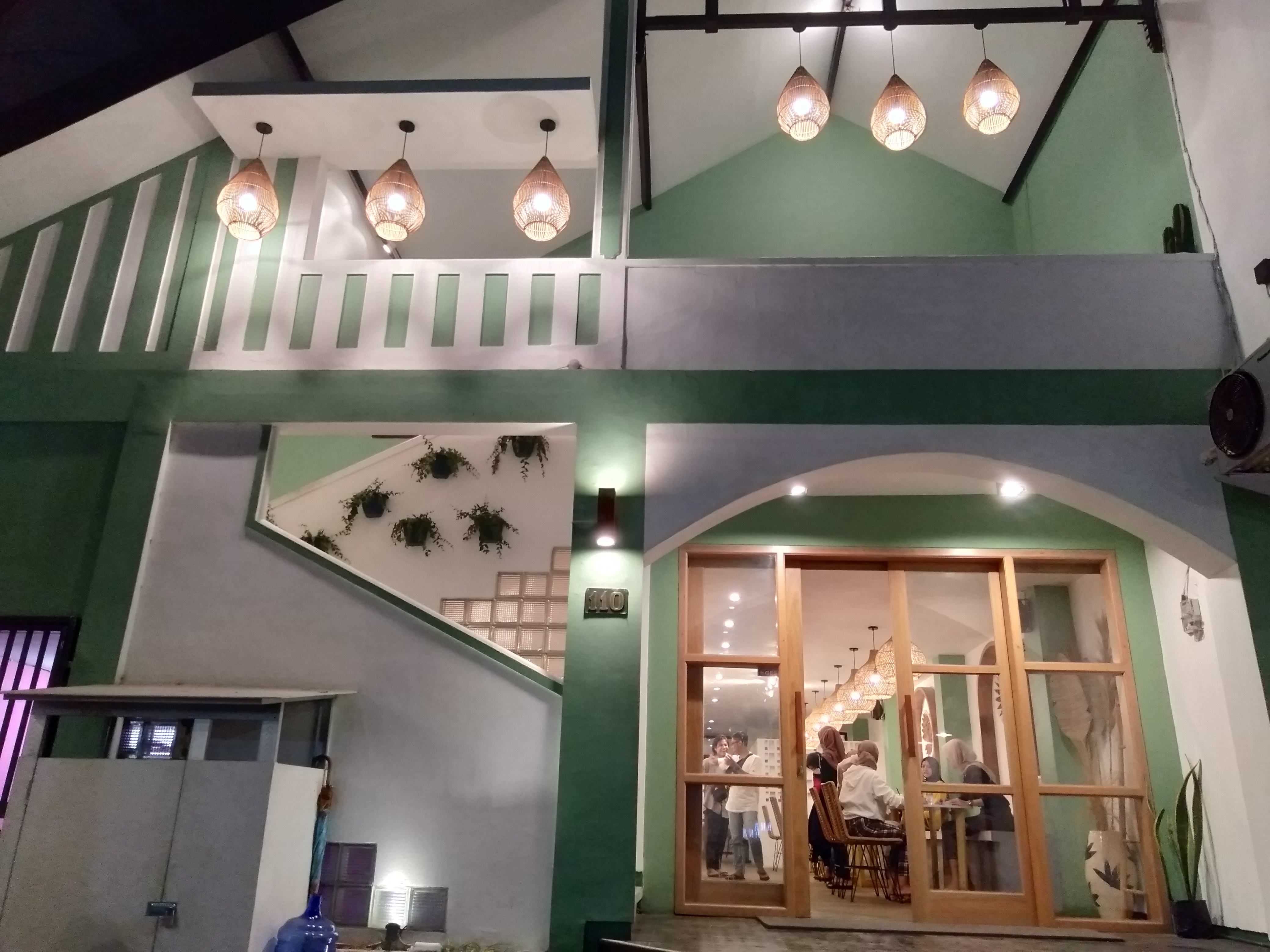 Semusim Cafe