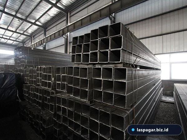 pilihan material rangka standing pot bunga besi minimalis
