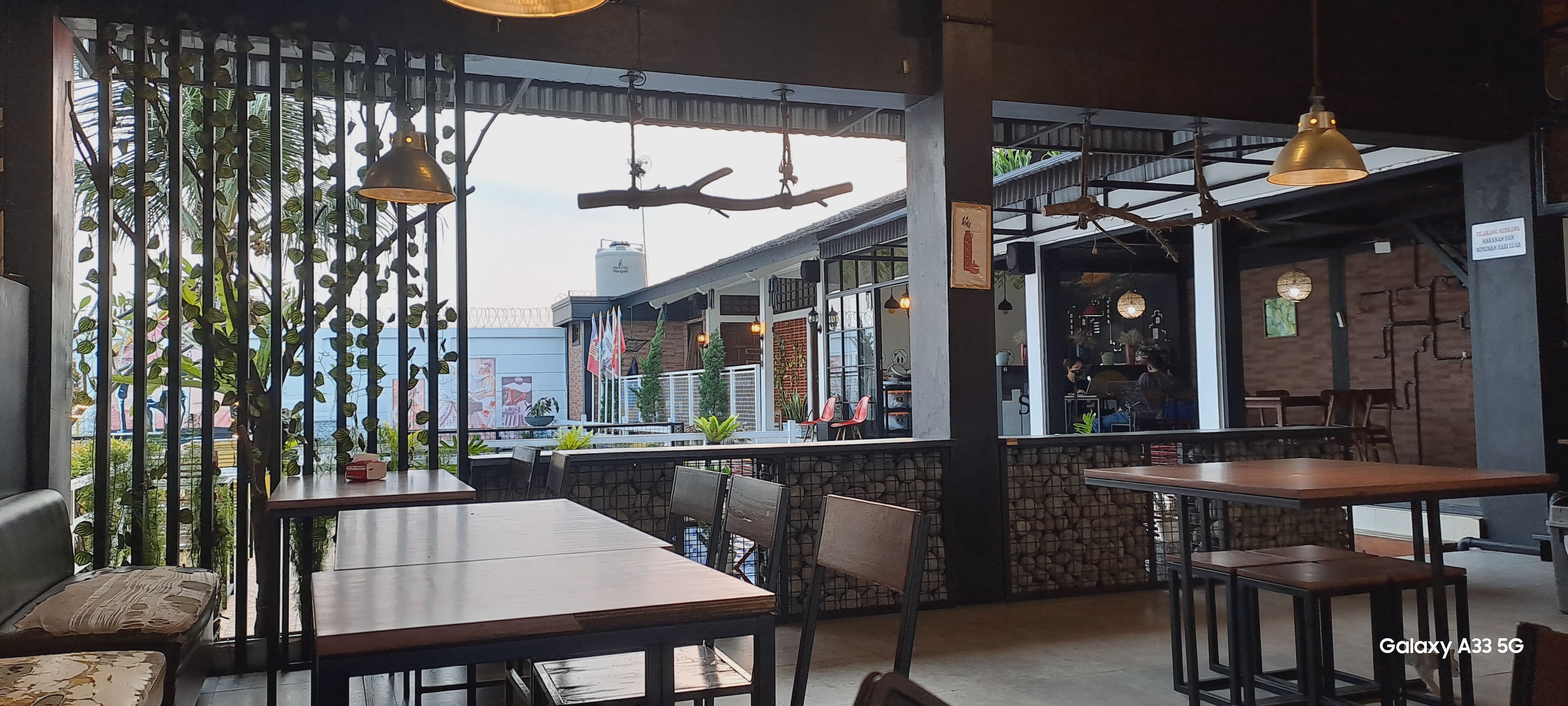 Sabinku Cafe & Resto