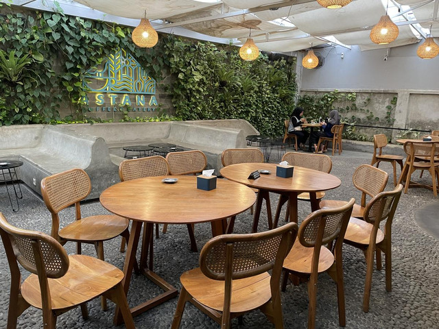 Astana Coffee & Eatery