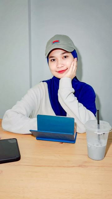 Nur Ahyana Kembangkan Karier sebagai Content Creator melalui Konten Fashion dan Hijab
