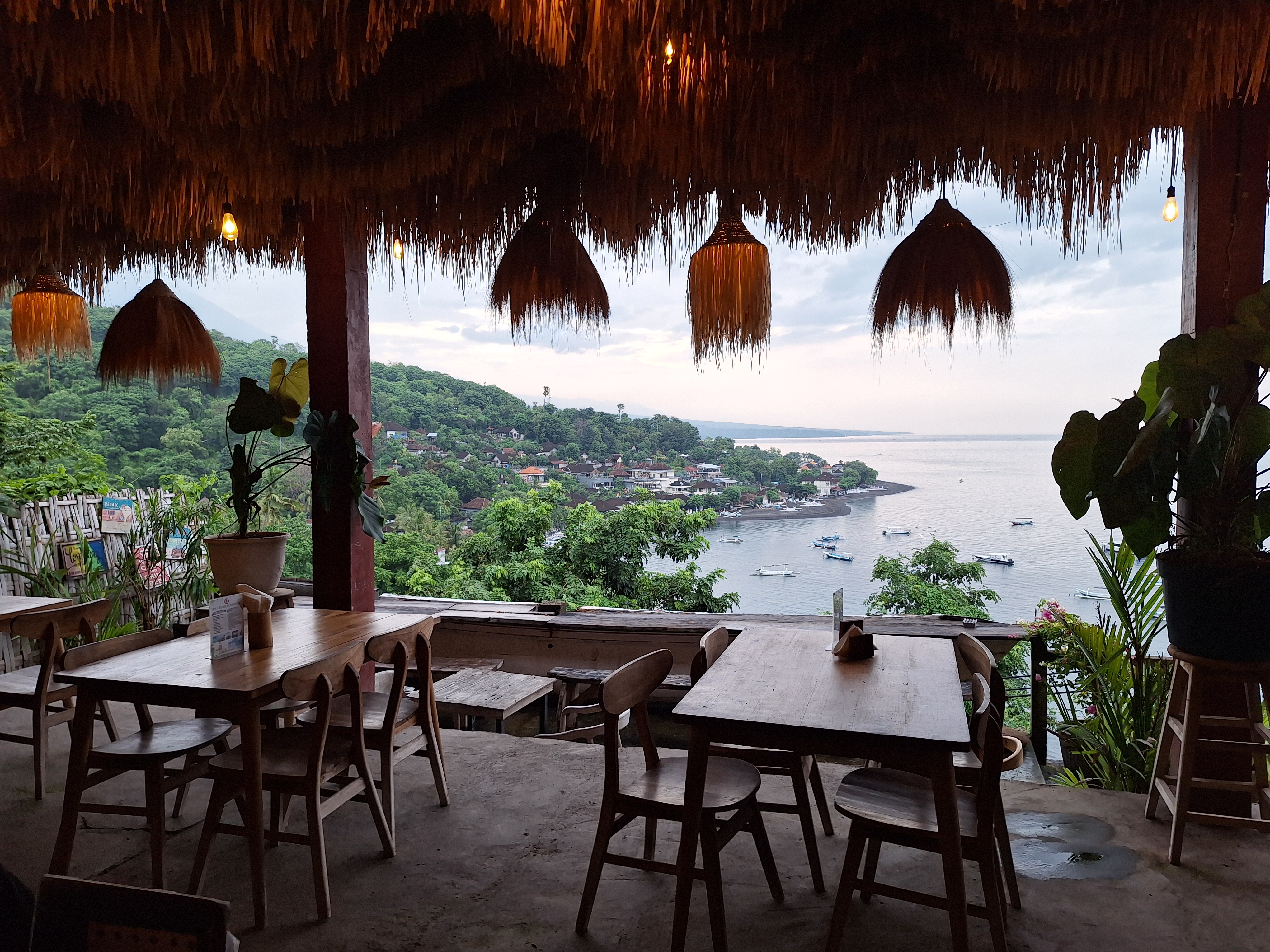 Joli Best View Cafe