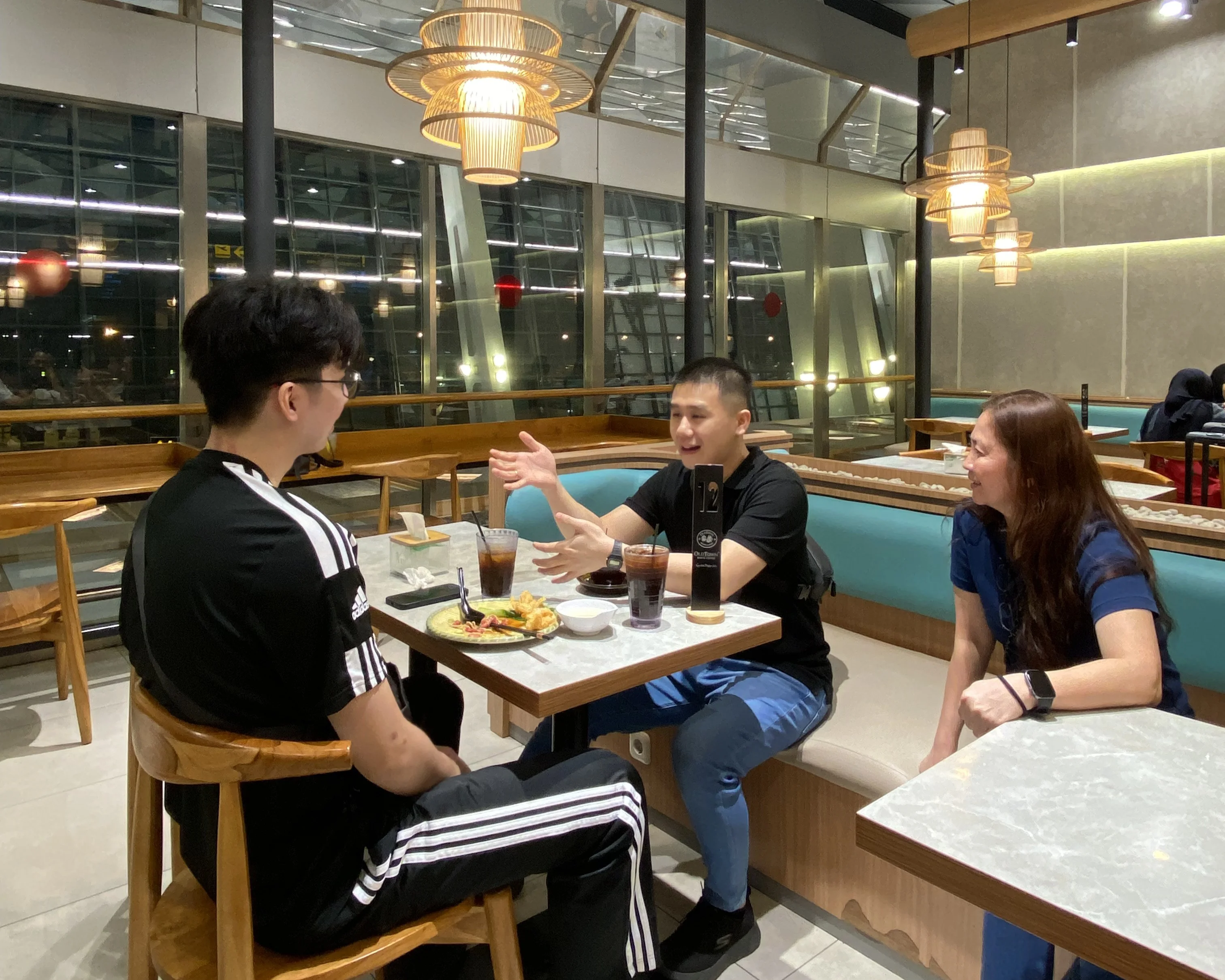 Sesi konsultasi Plus One dengan student