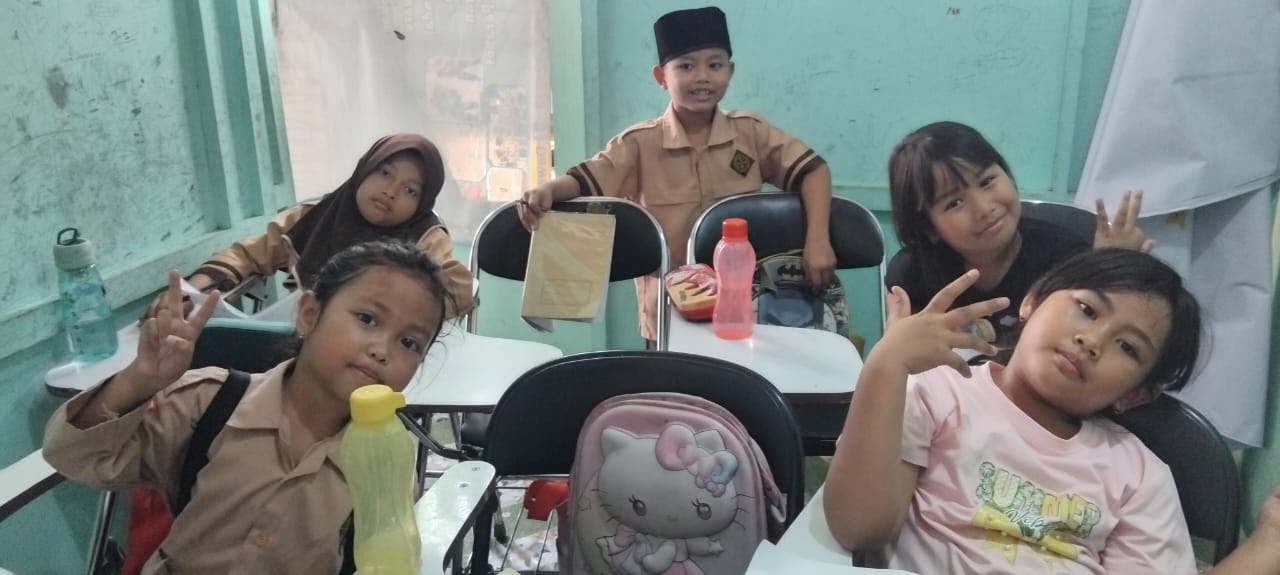 Kegiatan Belajar Golden Kids GCC
