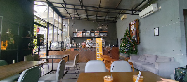 Moment Coffee & Space