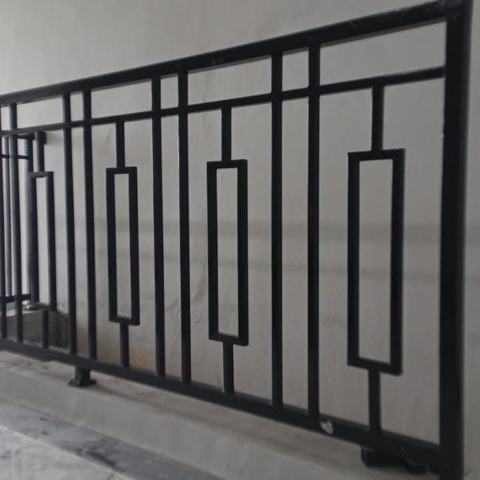 Pintu Besi