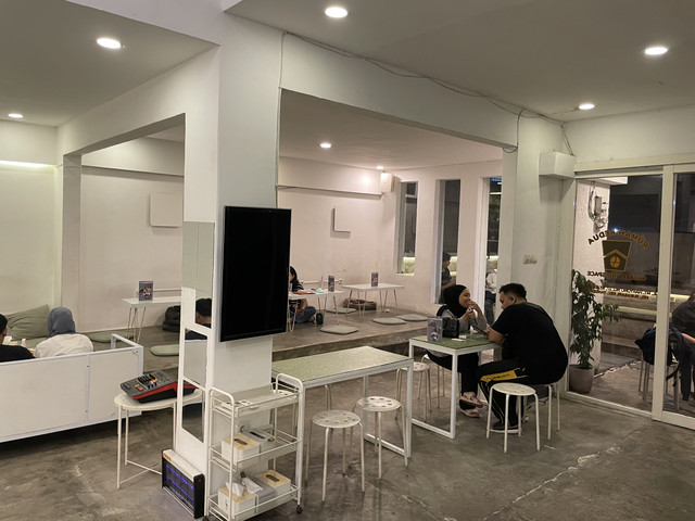 Rumah Kedua Coffee & Space
