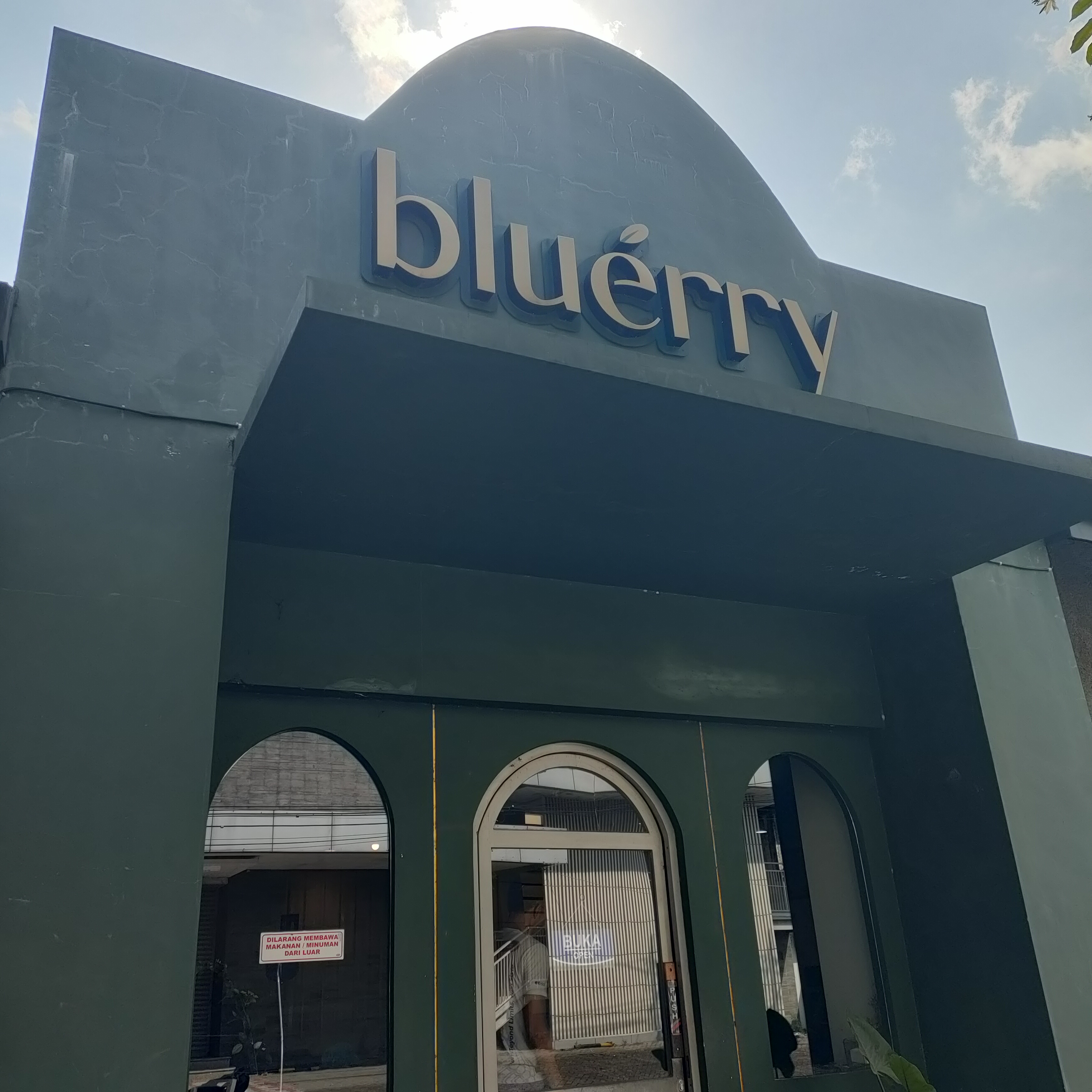 Bluerry Coffee and Eatery