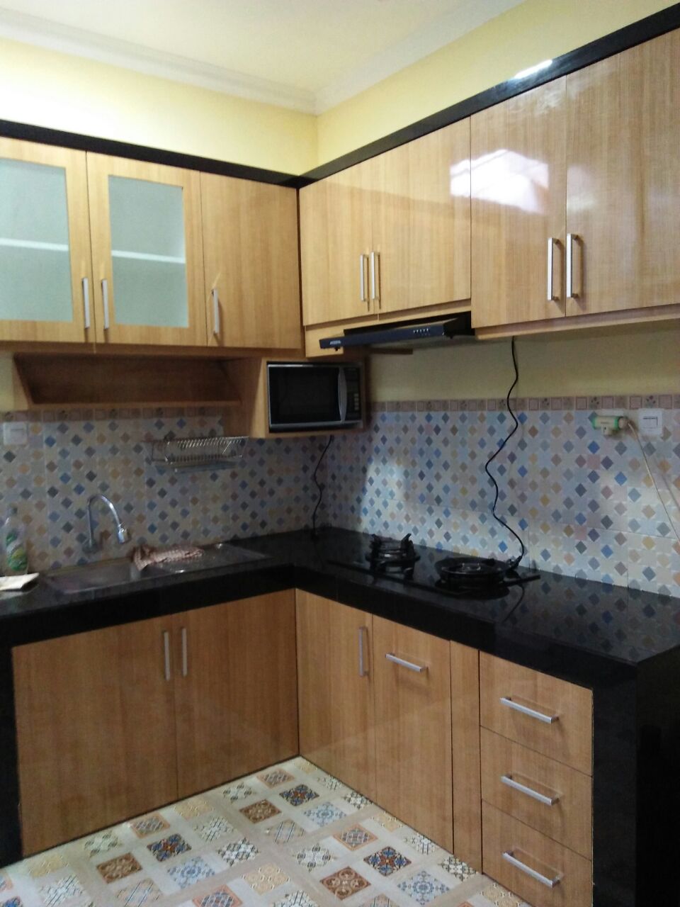 Kitchen Set custom hasil pengerjaan Sofa Depok by Yenia