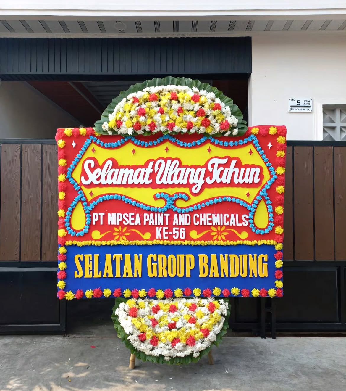 Papan Bunga Anniversary Glow