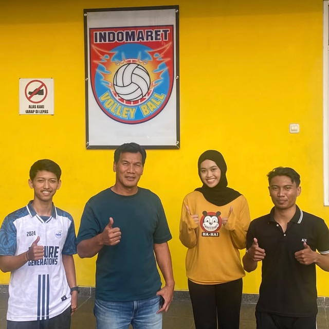 Lima Mahasiswa FIKK UNESA Ikuti Program Magang di Akademi Bola Voli Indomaret