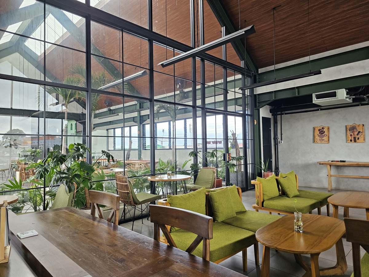 Life Tree Eatery and Workspace