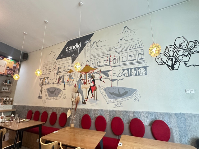 Candid Coffee Bar & Eatery