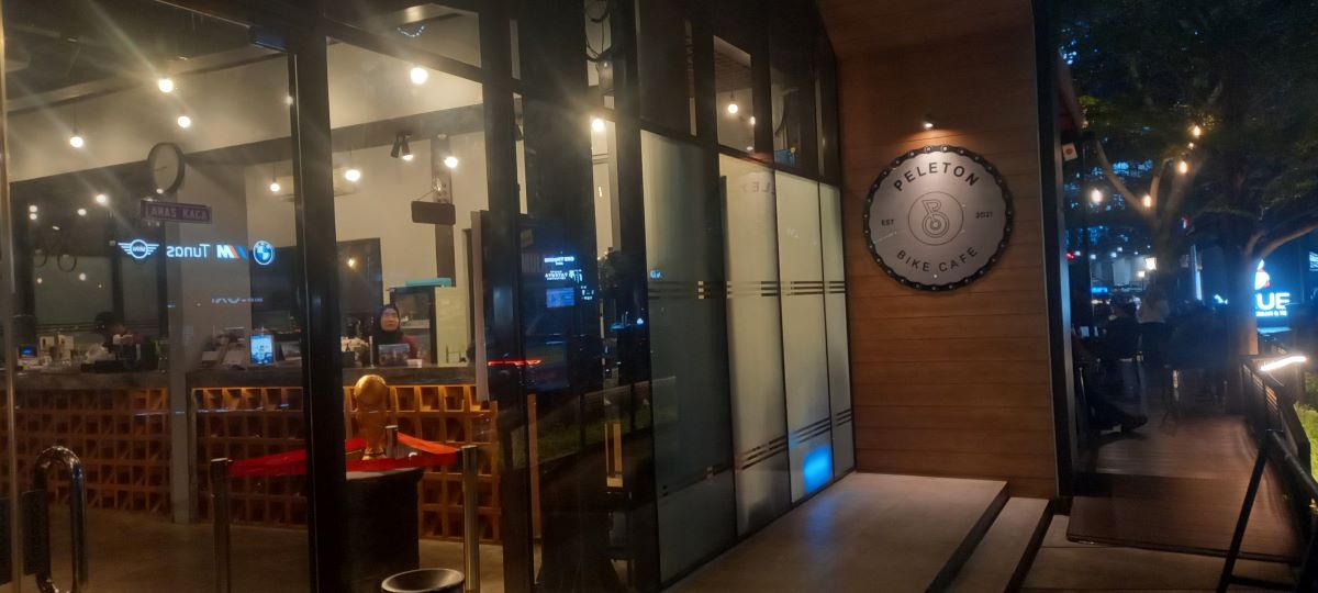 PELETON Bike & Cafe