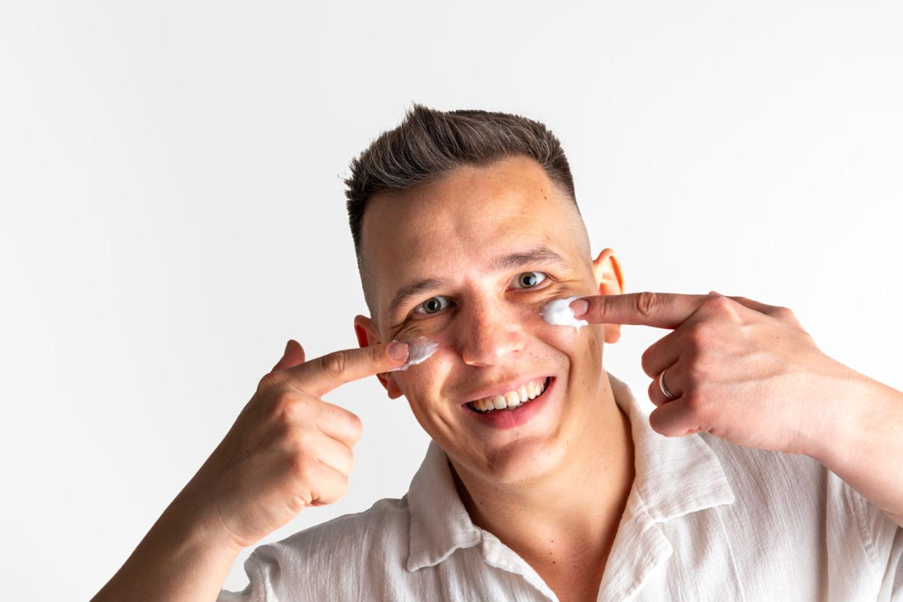 Best Moisturizer for Men with Oily Skin