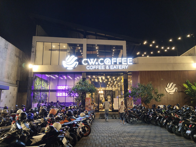 CW Coffee & Eatery - Simpang Ijen