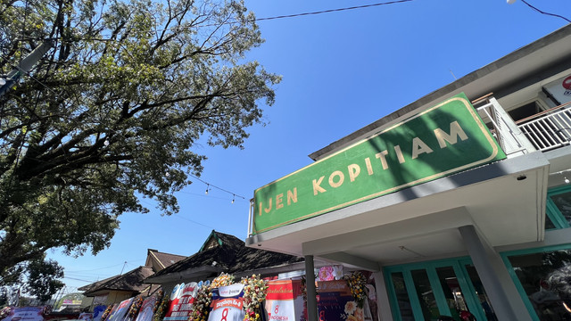 IJEN KOPITIAM