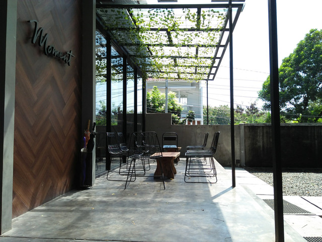 Moment Coffee & Space