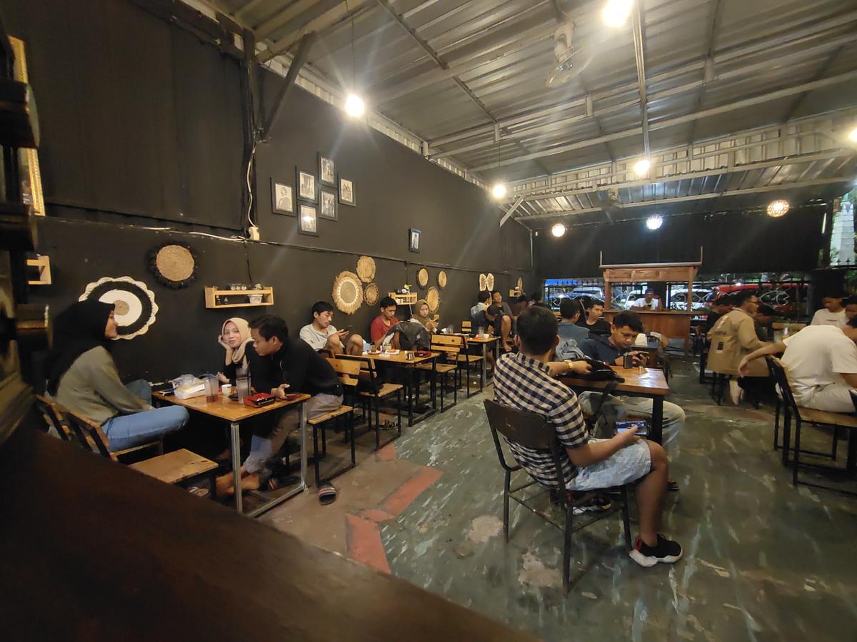 OKADE Coffee & Resto