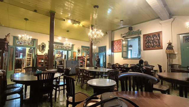 Kooken Cafe & Resto