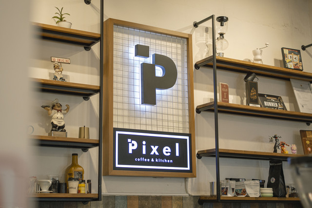 Pixel Coffee & Kitchen 