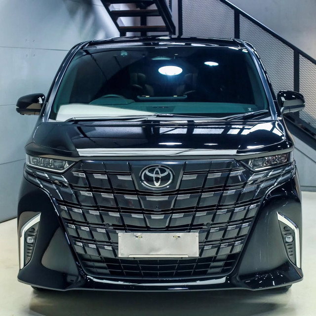 New Alphard HEV Gen 4 Luvion Group