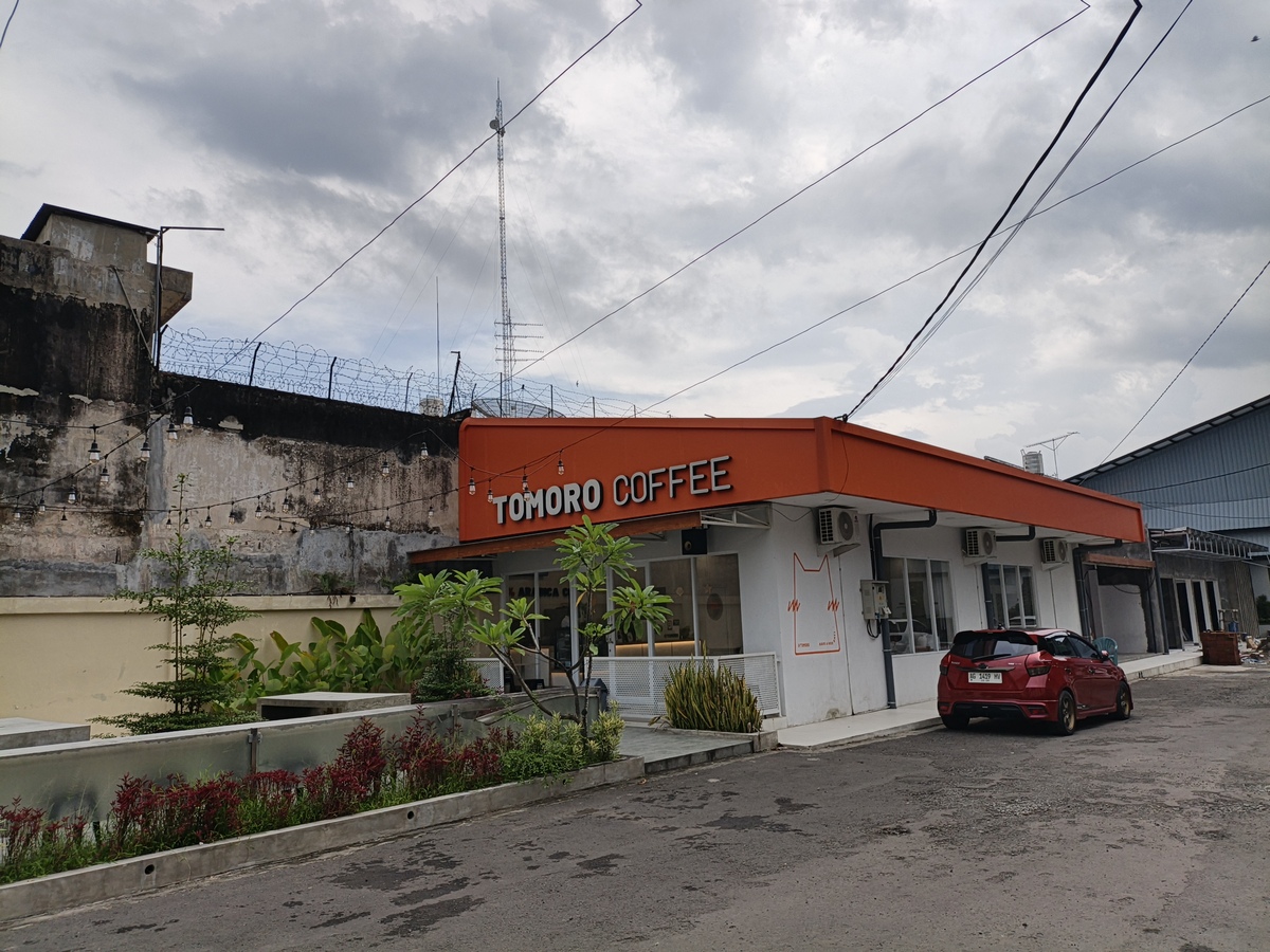 Tomoro Coffee - Anggrek Blitar