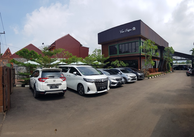 VINZ COFFEE & RESTO