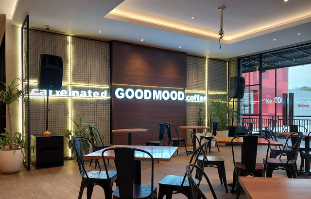 Local Noodle & Cafe