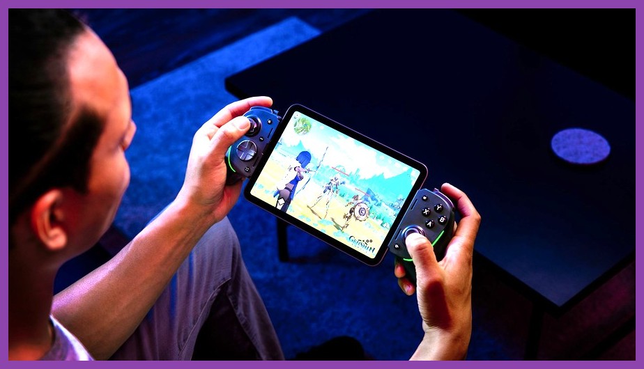 First‑person shooter on mobile with Razer Kishi