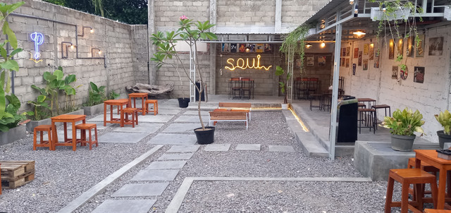 PIONIR COFFEE GARAGE