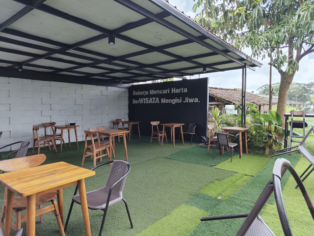 Senja Pagi Cafe And Glamping