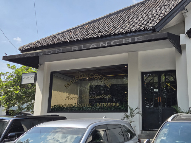 MAISON BLANCHE | Coffee Pastry & Cuisine