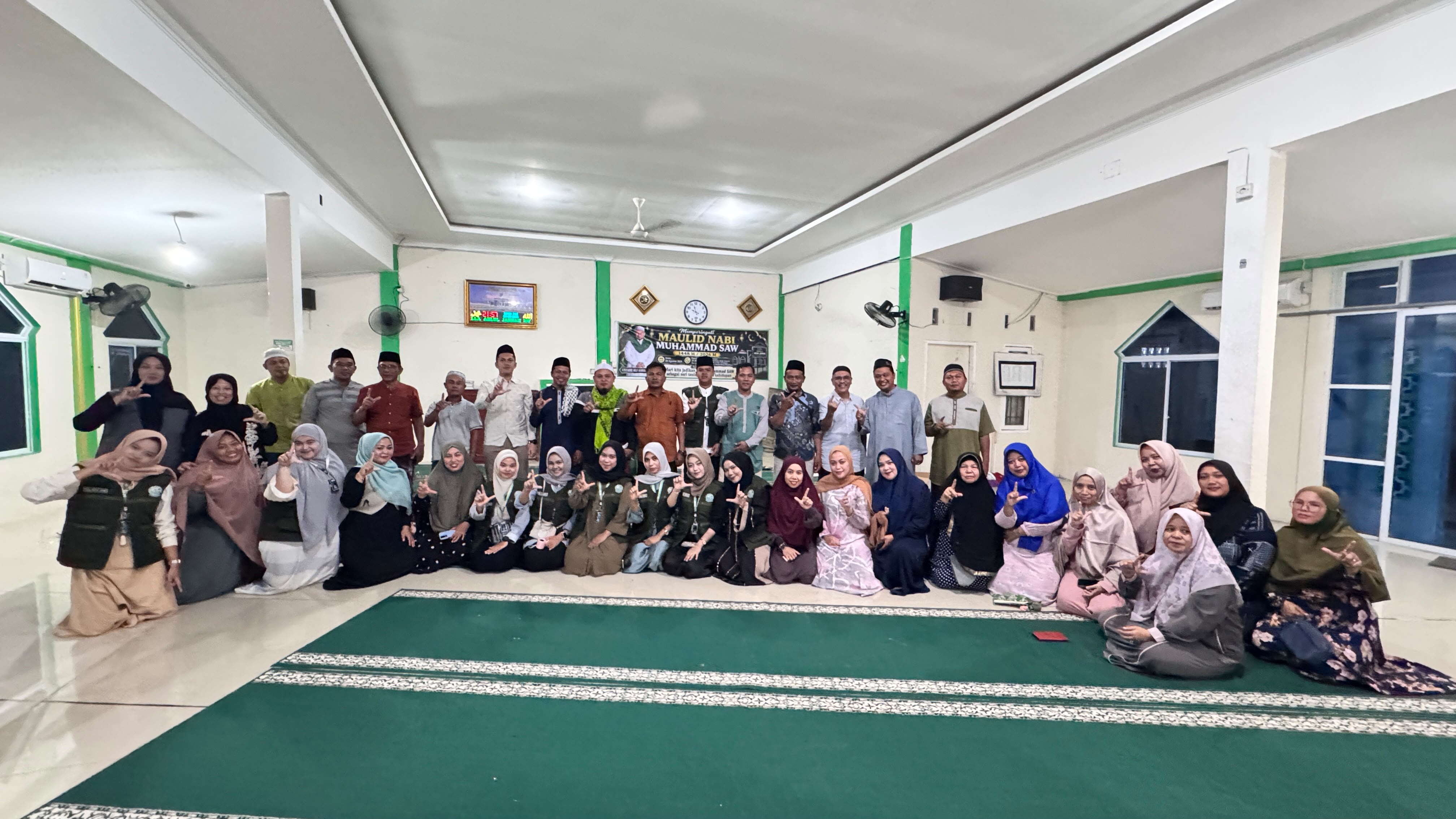 Musholla Ahlul Jannah RW 014 Kelurahan Pebatuan Melaksanakan Peringan Maulid Nabi Muhammad SAW 1448 H / 2026 M