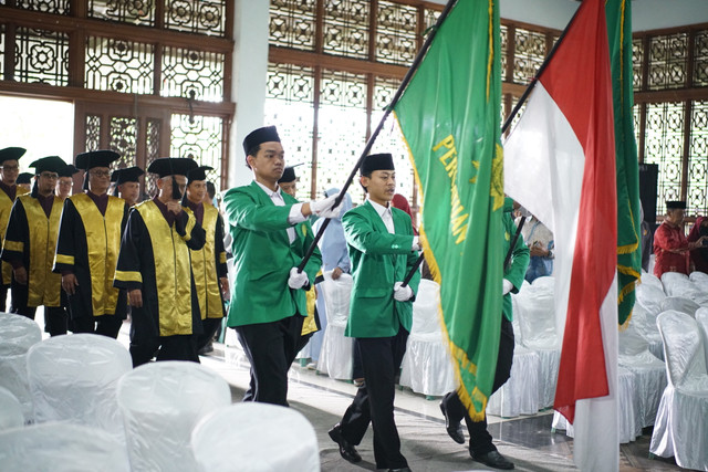 Wisuda 6