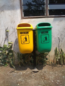 Tempat Sampah Oval Double