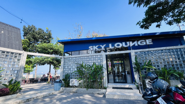 SKY LOUNGE GRESIK