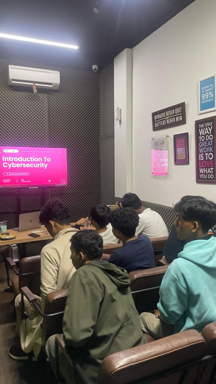 Seminar Keamanan Siber