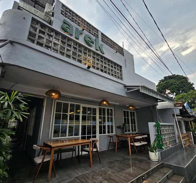 AREK Coffee & Eatery