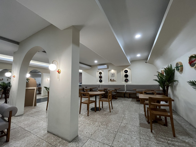 HIKARI Café & Eatery