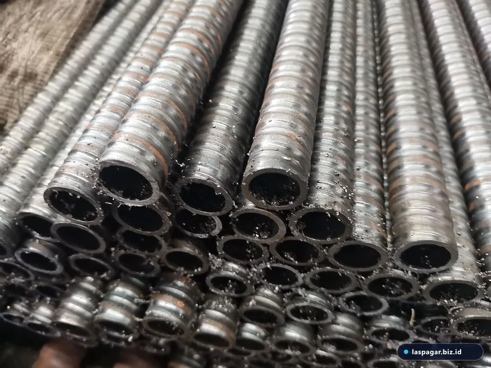 Karakteristik material besi behel polos dan besi hollow pipa kotak untuk standing pot