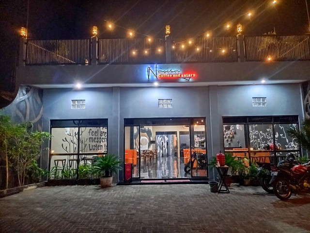 Naura Coffee & Eatery