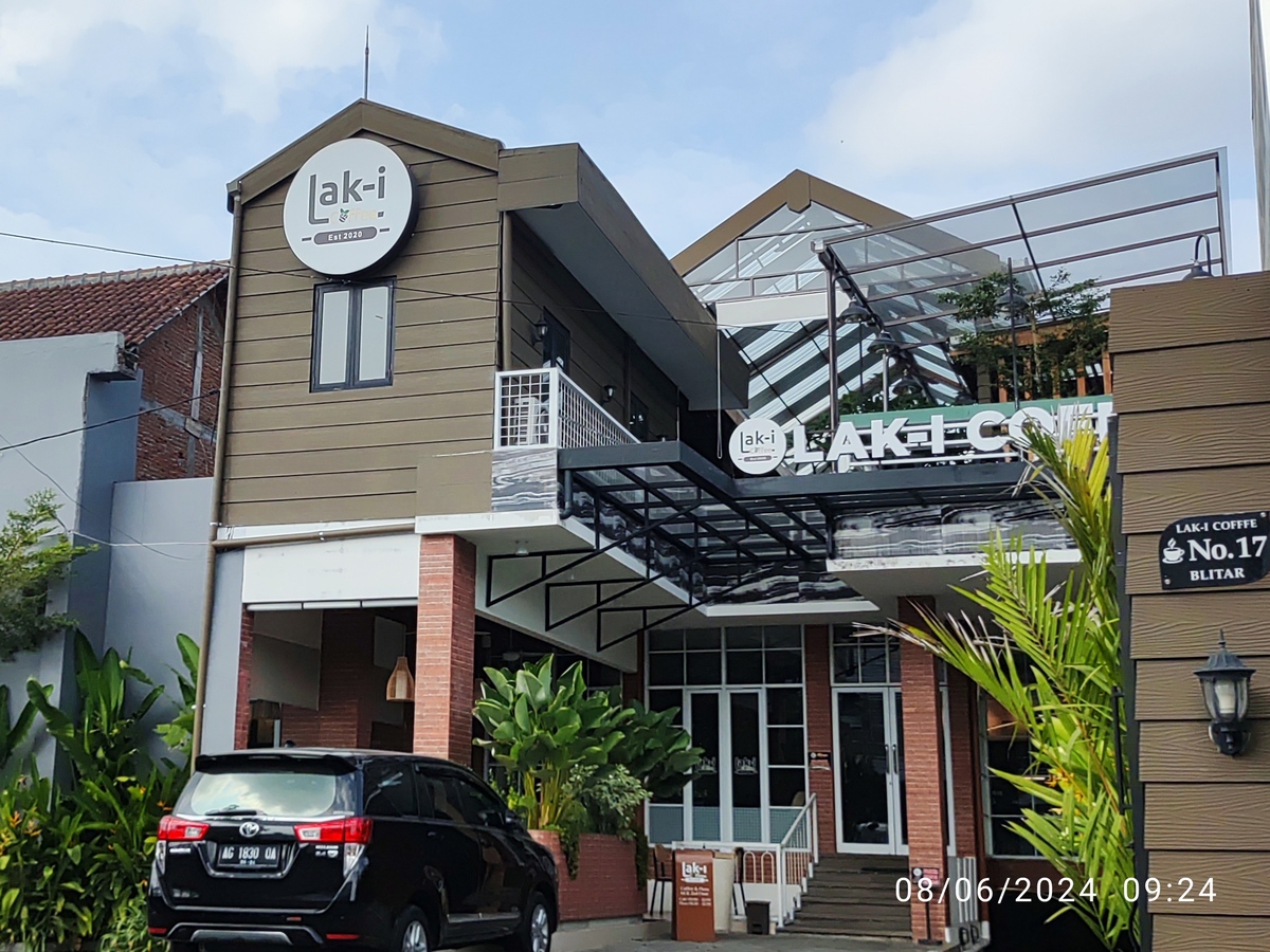 Lak-i Coffee & Famous Pizza