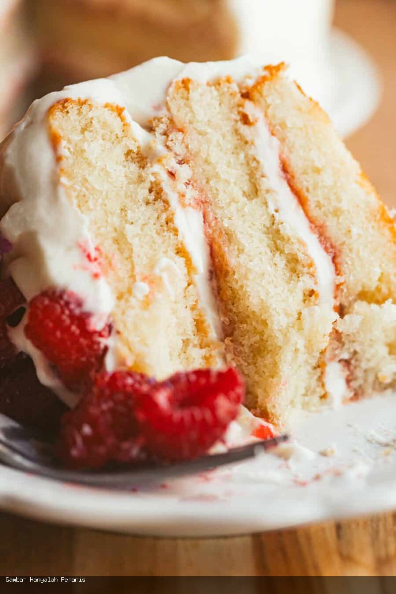 Kue Chantilly Stroberi Madu yang Lezat