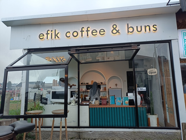 Efik Coffee & Buns