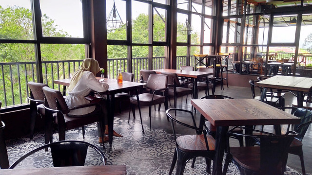 La Costa Cafe and Restaurant