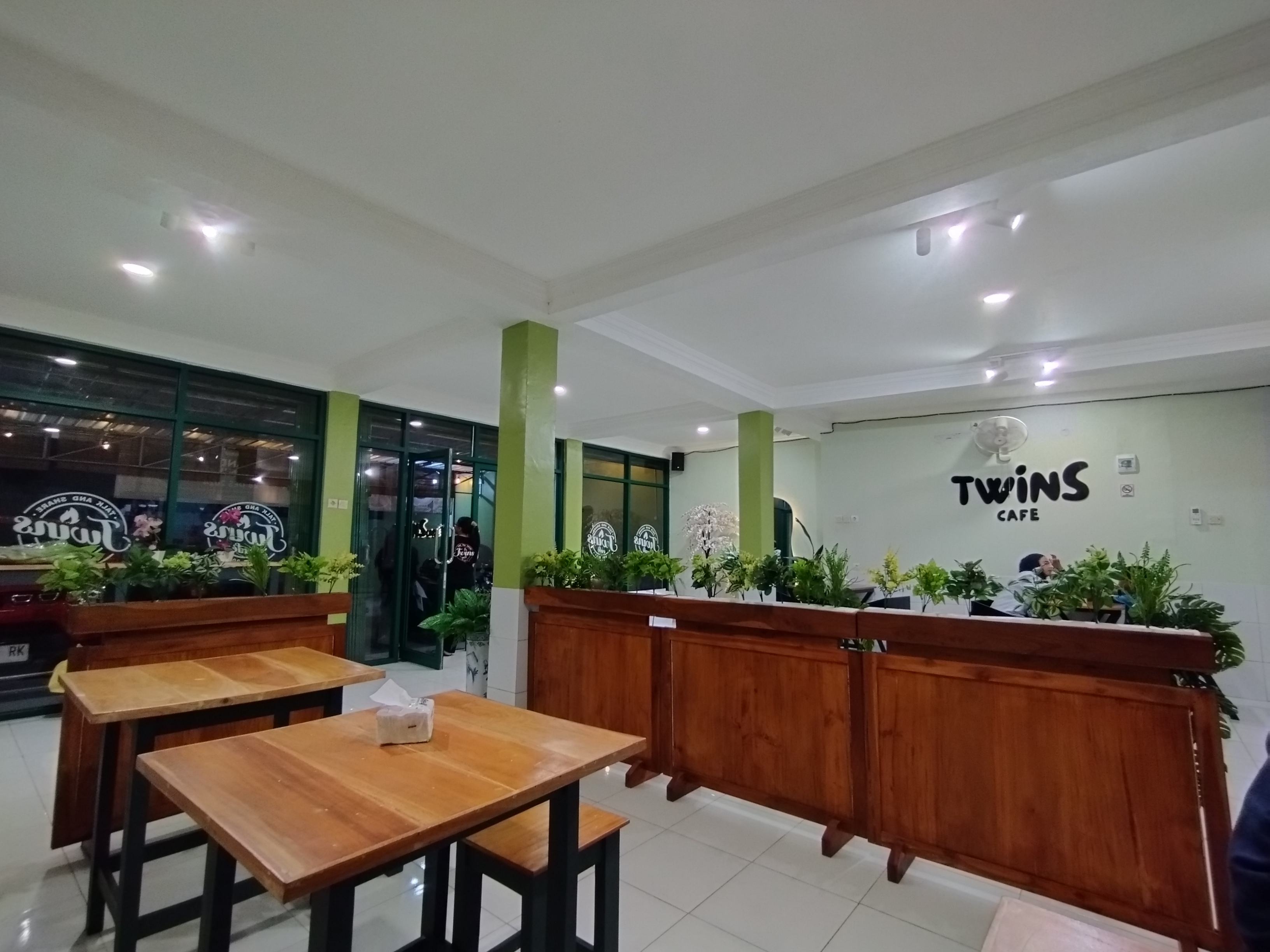 Twins Cafe Solo 