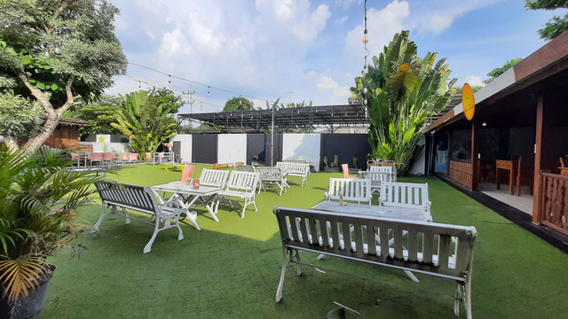 New Garasi Cafe & Bistro