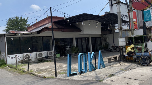 Loka Coffee and Eatery Manukan Surabaya