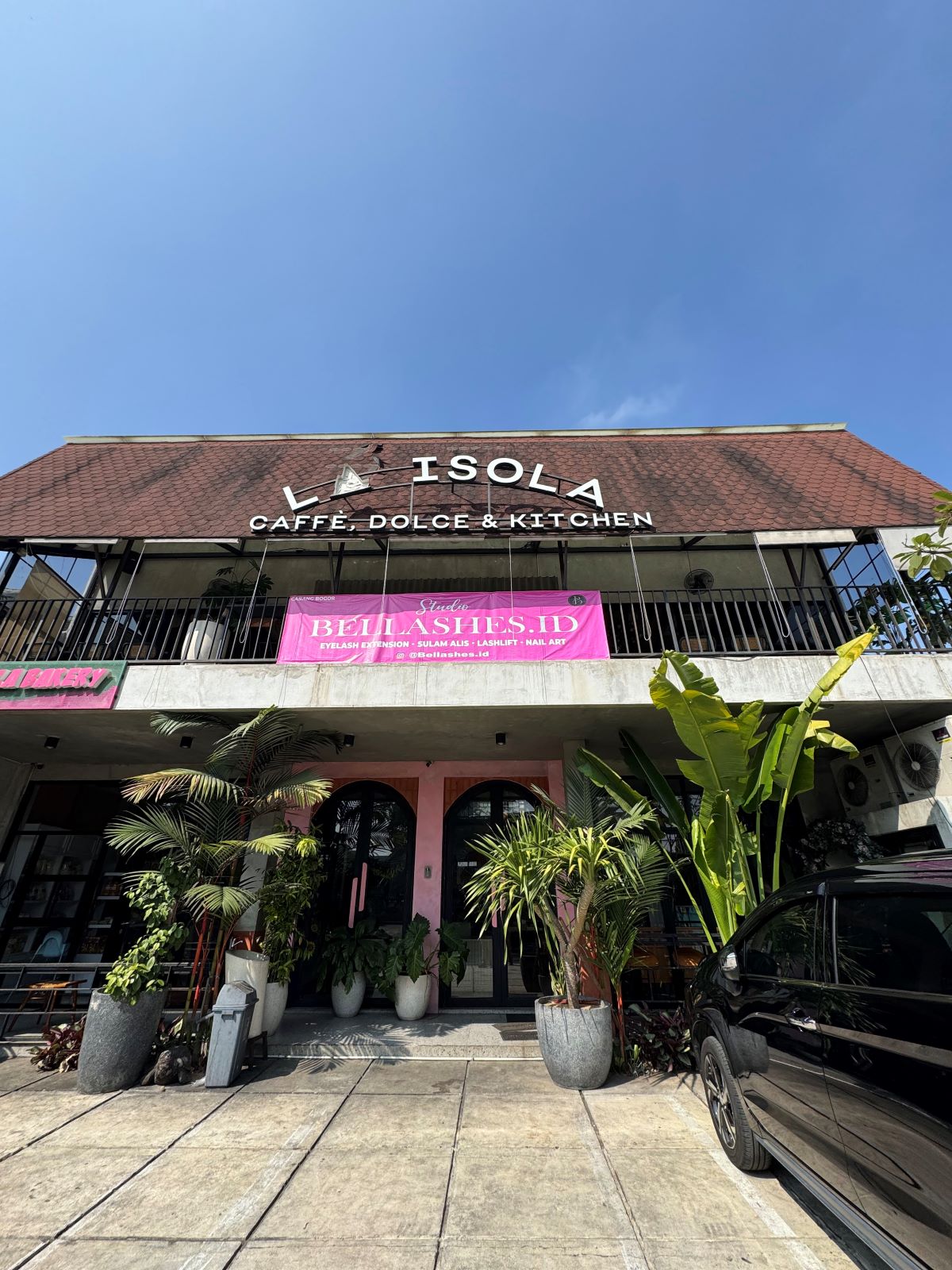 La Isola Caffe, Dolce & Kitchen